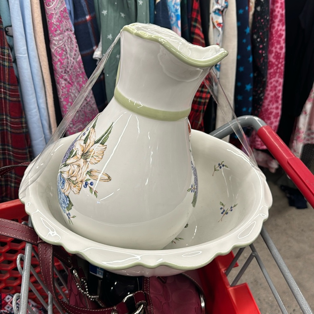 Large princess house serving bowl and pitcher